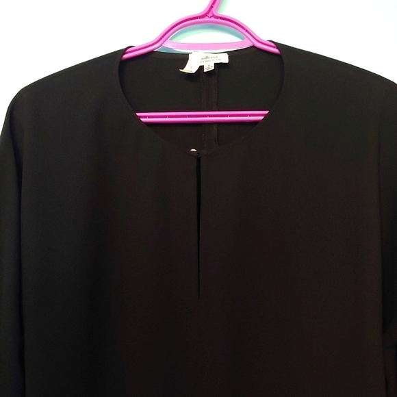 ARITZIA Wilfred Etienne Keyhole Front Black Silk Trim Long Sleeve Blouse - Picture 2 of 7